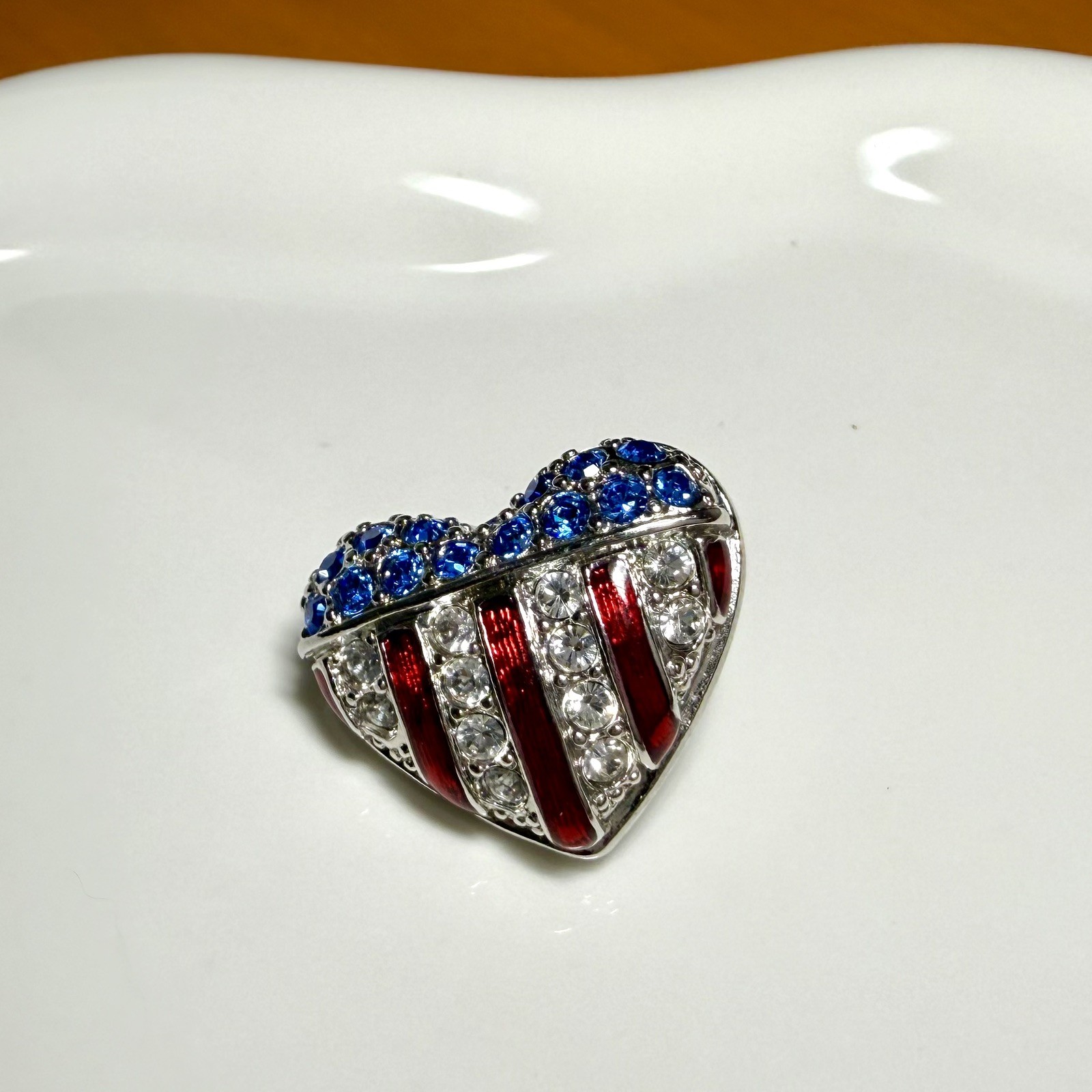 Swarovski American Flag Heart Pin Red White Blue Rhinestone Patriotic 0.8”