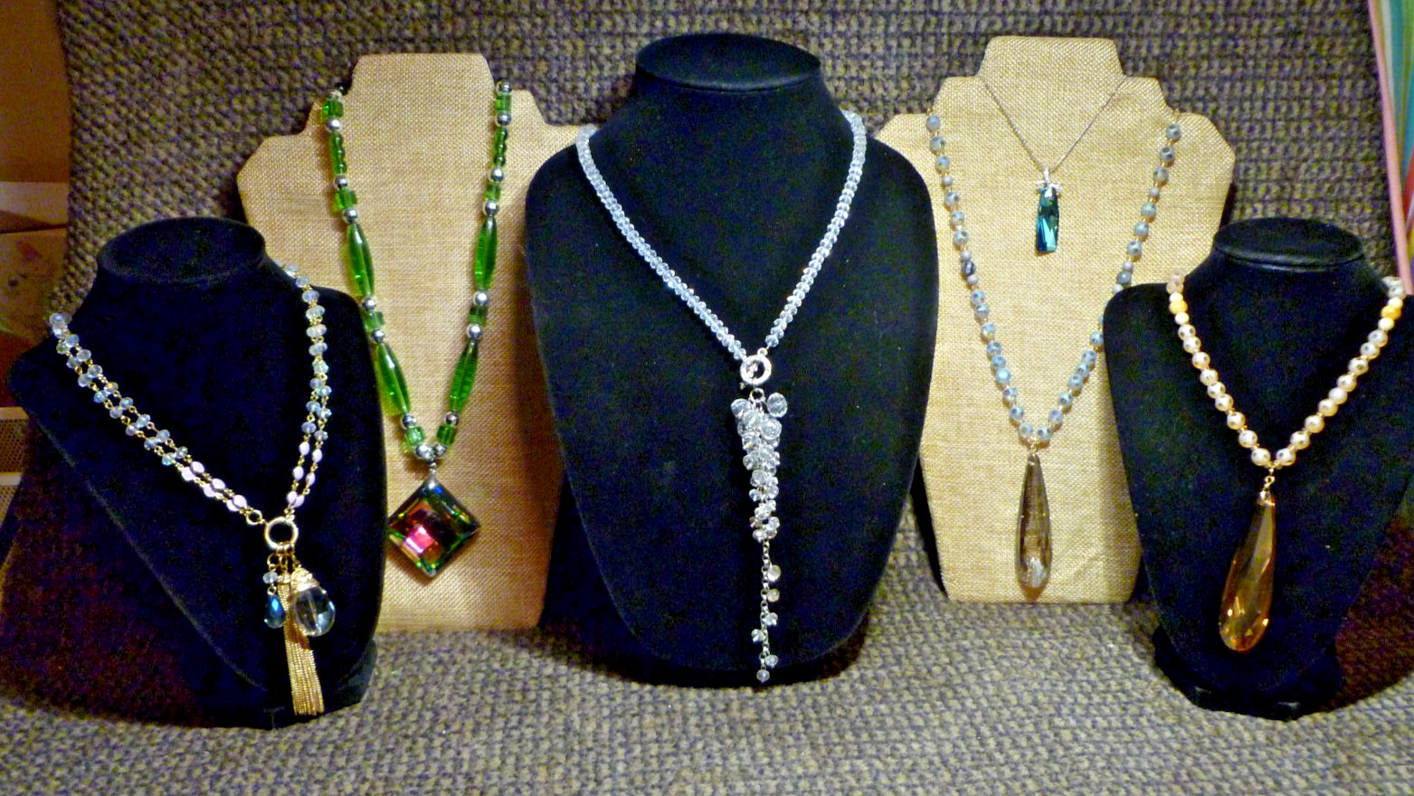 6 Piece LOT of UNIQUE VARIETY CRYSTAL / GLASS BEAD PENDANT / TASSEL NECKLACES