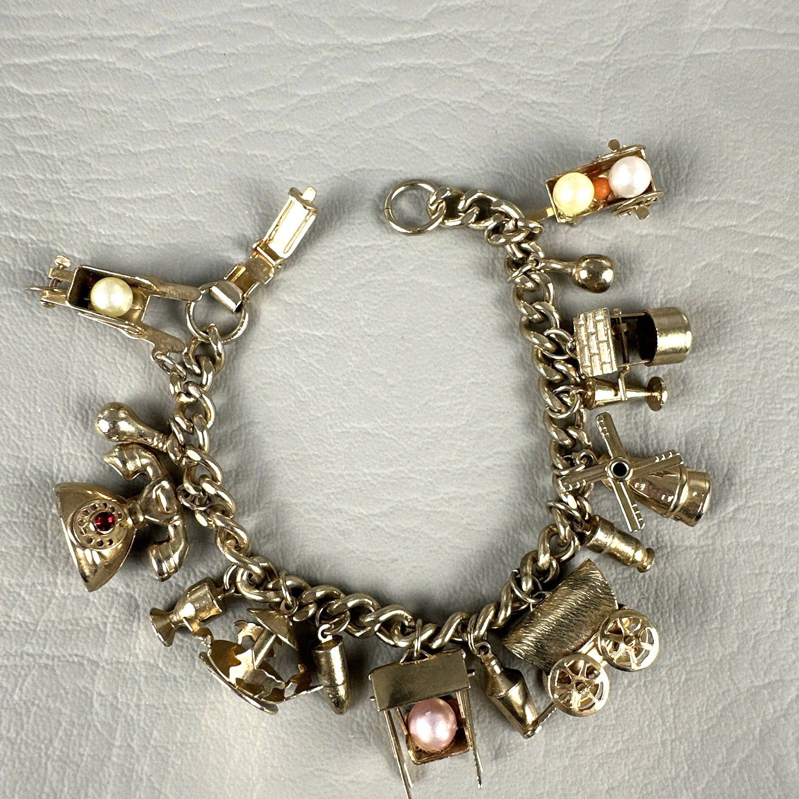 Vintage Charm Bracelet Windmill Well Cart Gold Tone Dutch Theme 7.5″