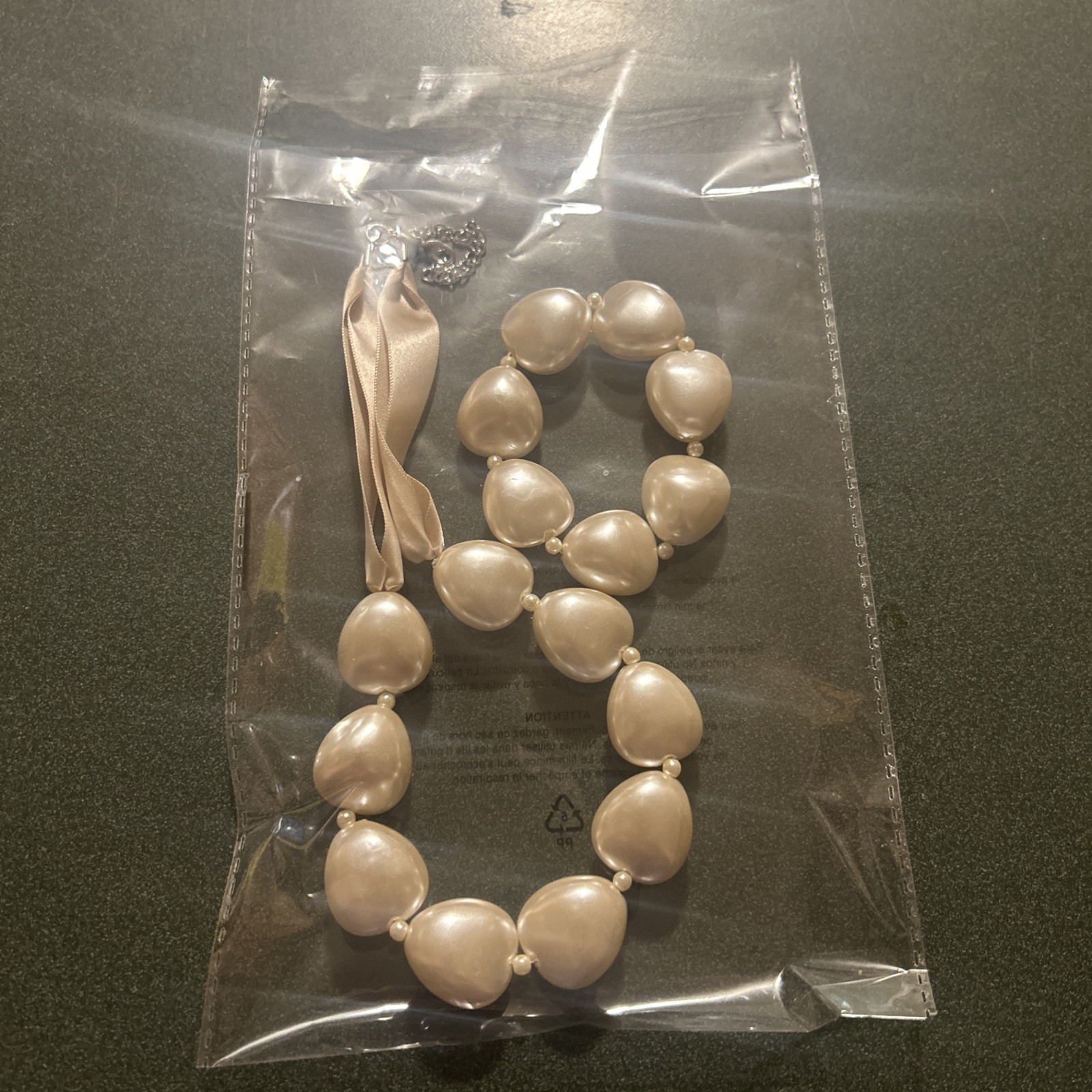 Stunning vintage 20in chunky Faux Pearl Bead necklace w/ chunky pearl bracelet