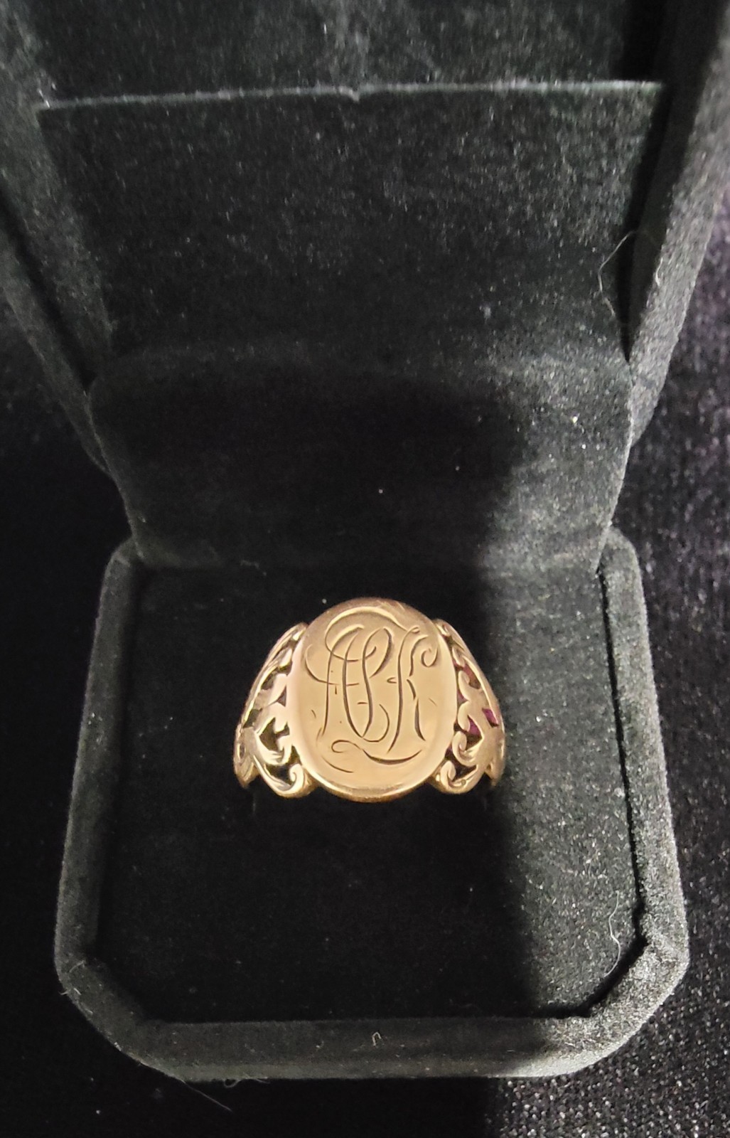 Antique Victorian Signet Ring, 12K Yellow Gold 6.61g Beautiful Size 11.25