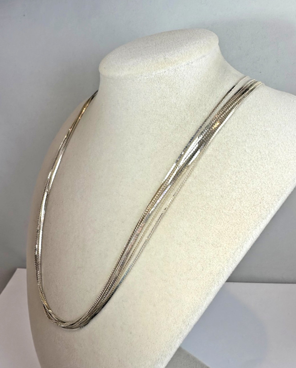 Italy .925 Sterling Silver 7 Strand Necklace. 10.58g L- 24 in.