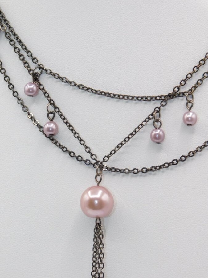 B425-VINTAGE NECKLACE~BLACK CHAINS/FAUX PEARLS/PINK/LAVENDER BEADS~16″-17.5″
