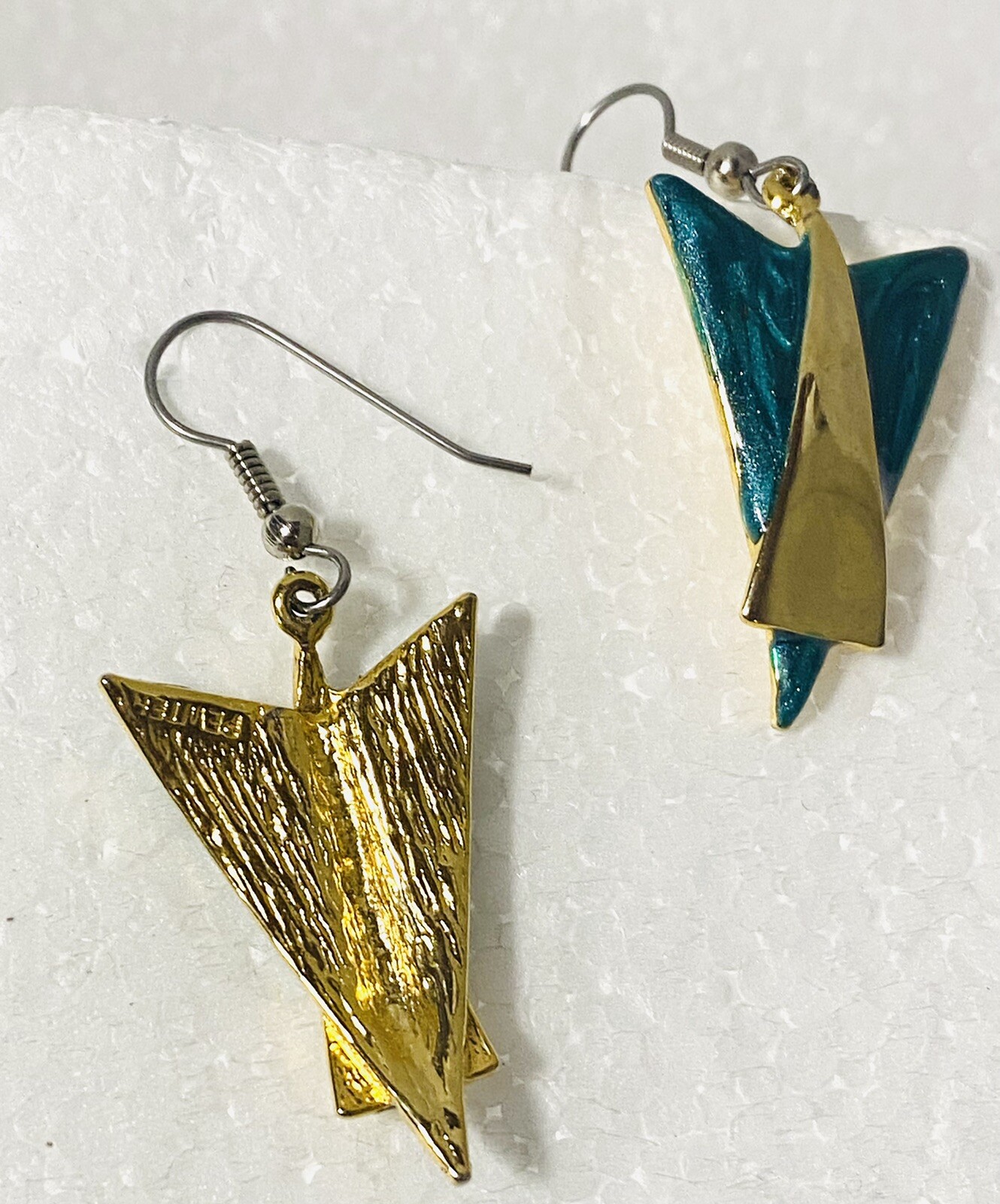 Green Gold Enamel Drop Dangle Wire Earrings VTG