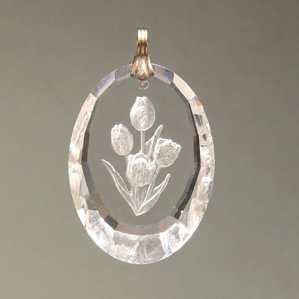 Vintage Intaglio Glass Tulip Pendant Faceted Crystal Floral Necklace Charm gift