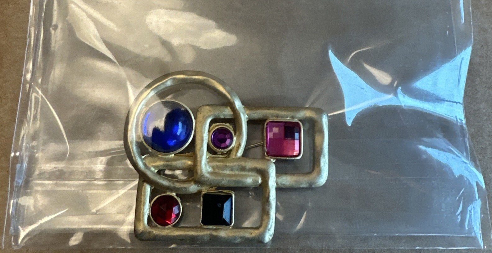 VTG Hammered Satin Gold Tone Geometric Abstract Brooche Multicolor Stone Glass