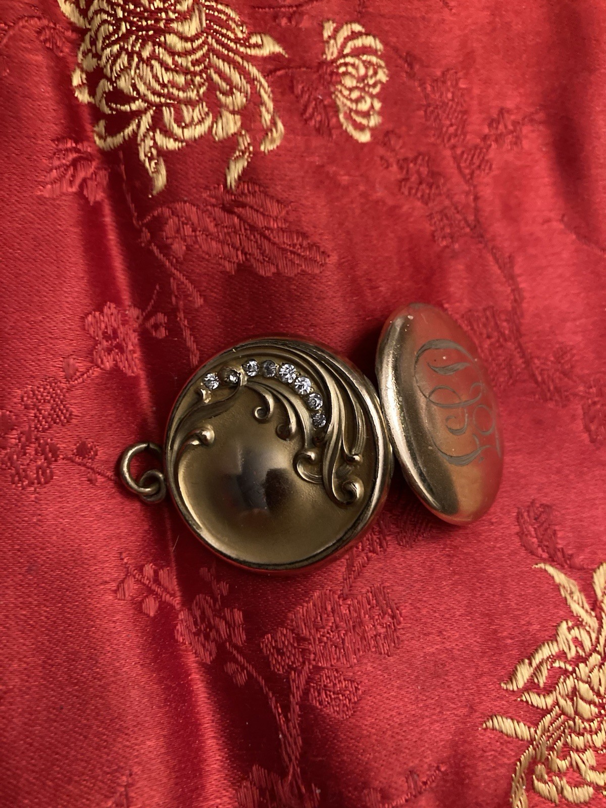 Victorian Gold Locket, Previously Owned. 1 WWII snapshot of A Navy Corpsman