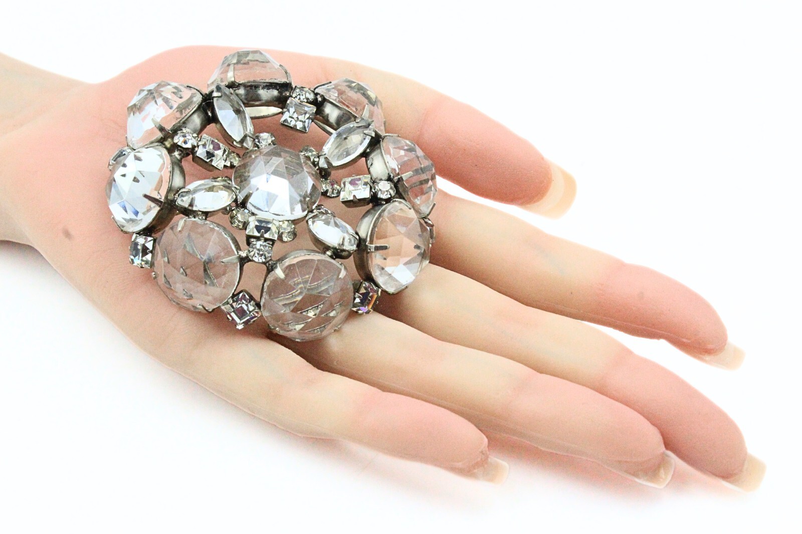 Breathtaking Schreiner NY Clear Glass Crystals Fancy Brooch