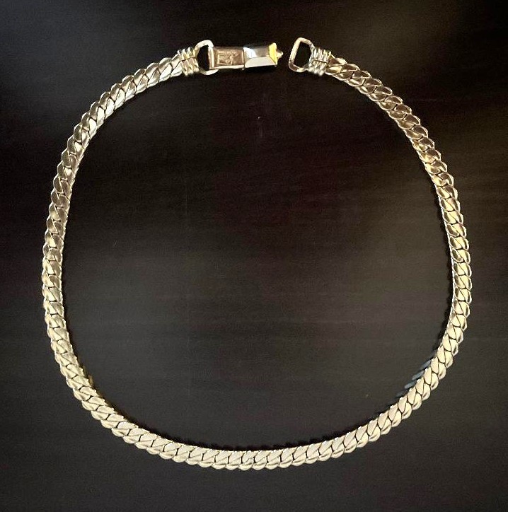 Original Vintage CORO Pegasus Gold Tone Necklace. 15.75″ 1950s. Item #410
