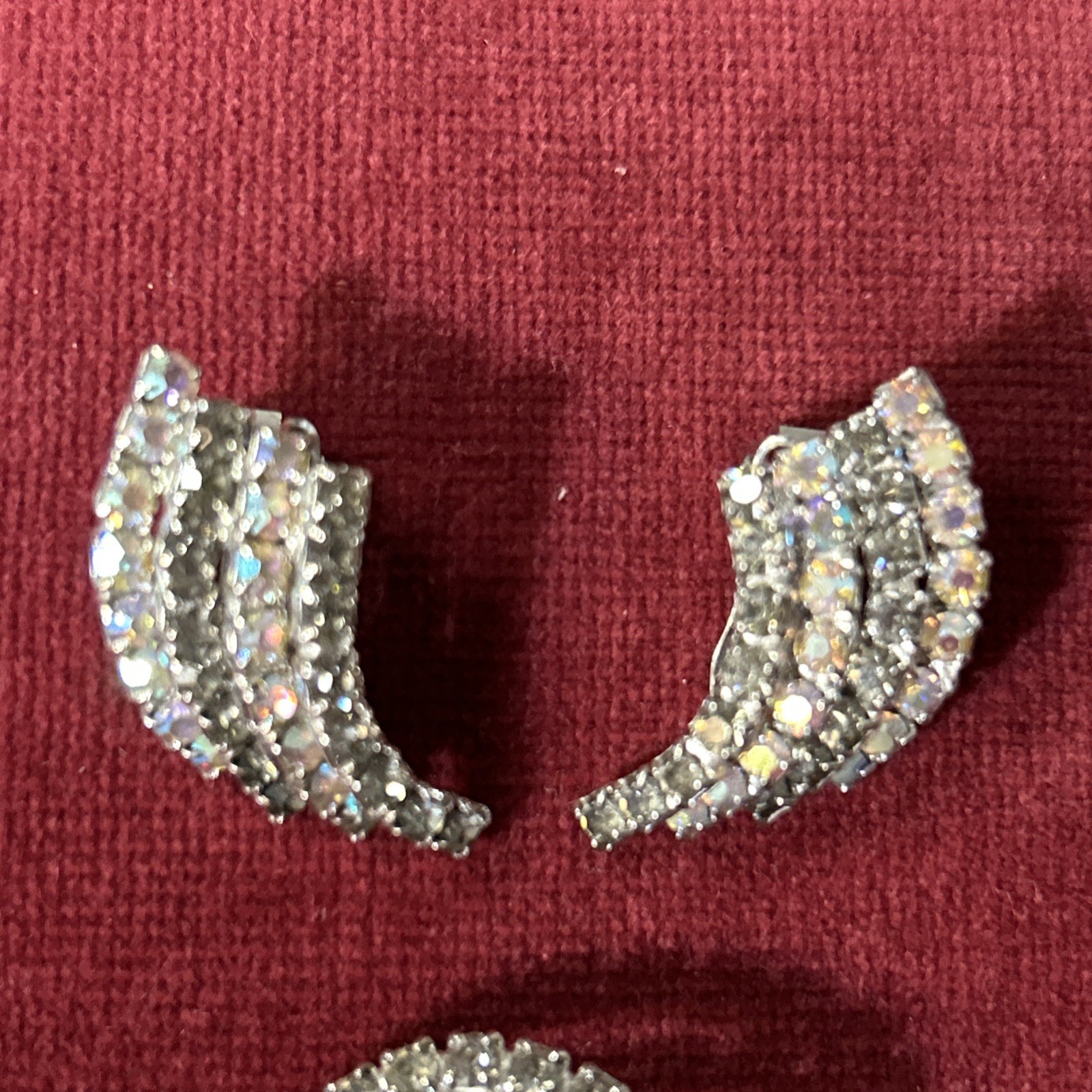 Vtg Stunning KRAMER OF NEW YORK Vintage Aurora Borealis Brooch & Earring Set 352