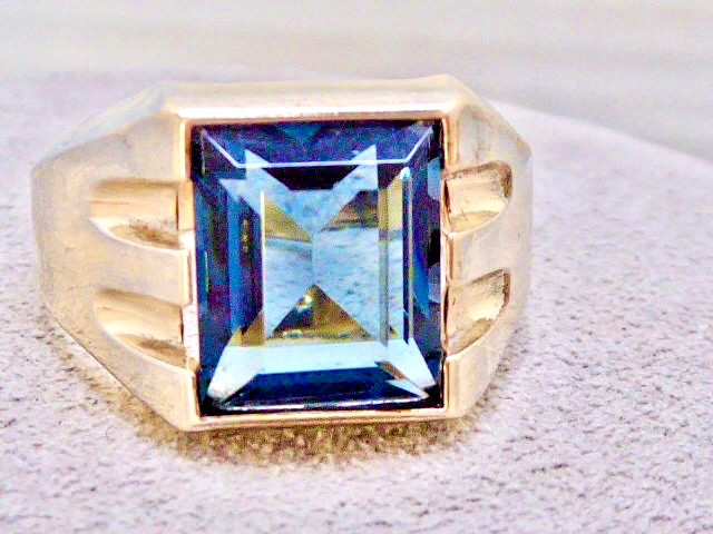 SIGNED V C VINTAGE 10K YELLOW GOLD FILLED NEW OLD STOCK 70’S SIZE 11 BLUE RING