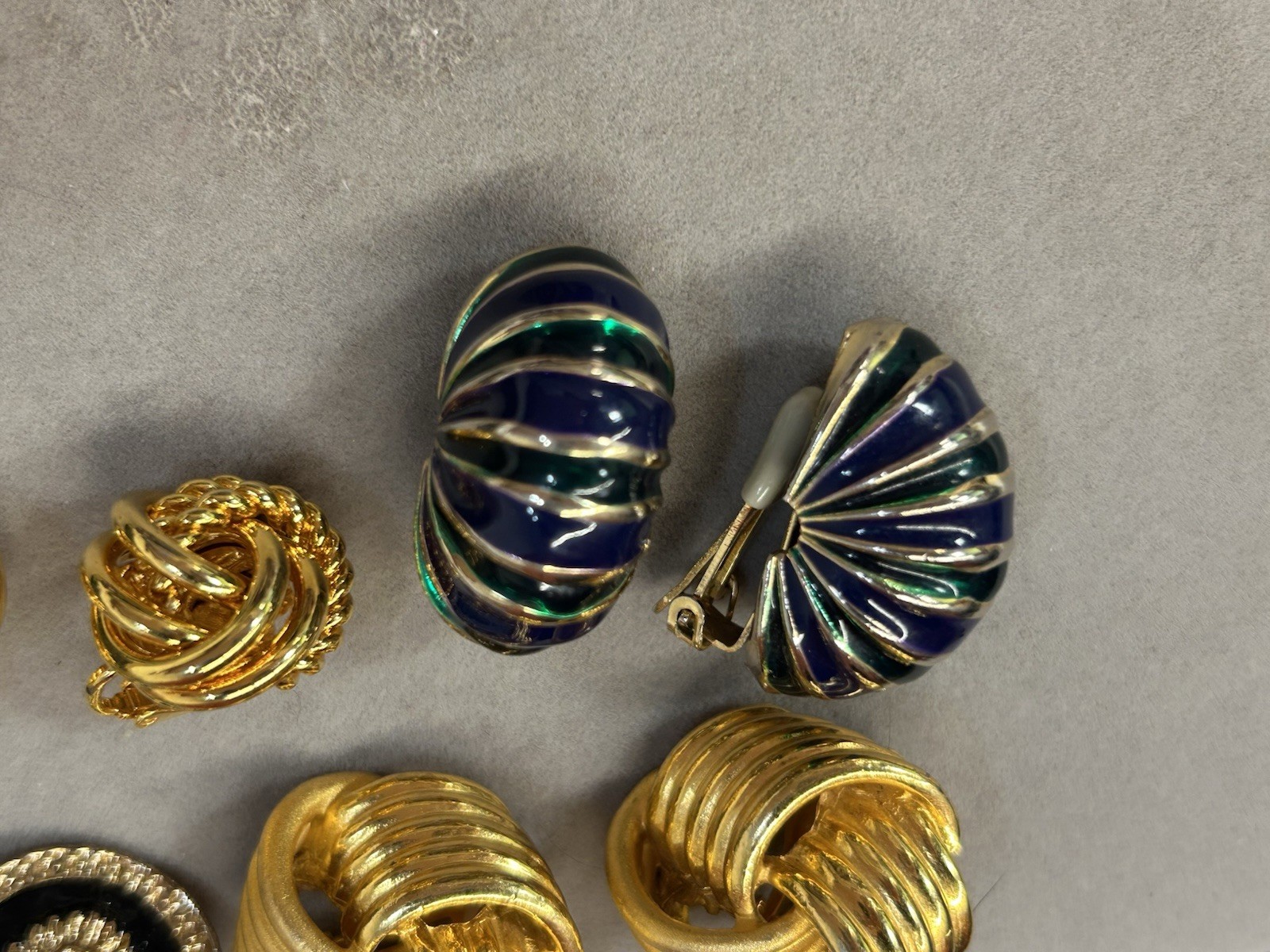 Fabulous Vintage 8-Piece Mixed Lot Clip-On Earrings Gold Tone