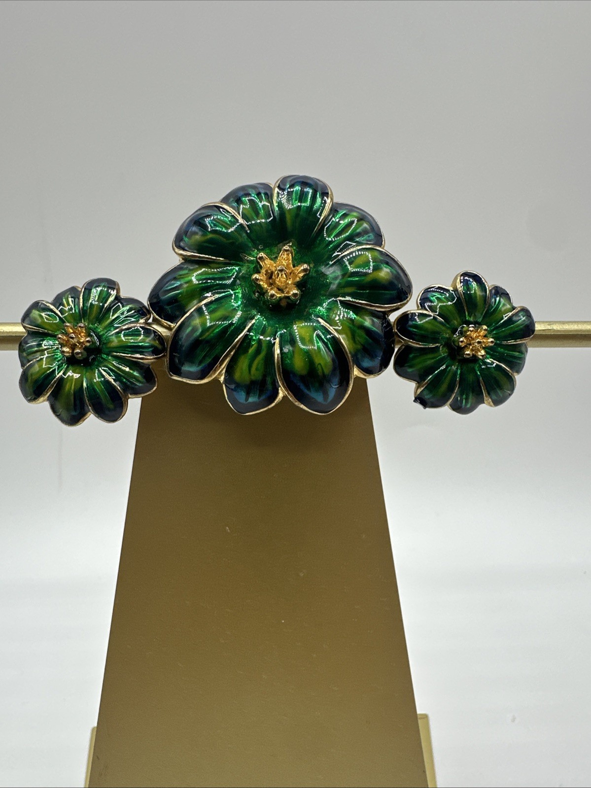 Vintage Green Enamel Set of Brooch and Clip on Earrings. See pics.