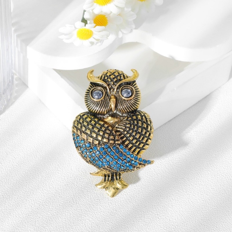 Elegant Owl Rhinestones Brooch Zinc Alloy Craft for Stylish Outfit Enhancement