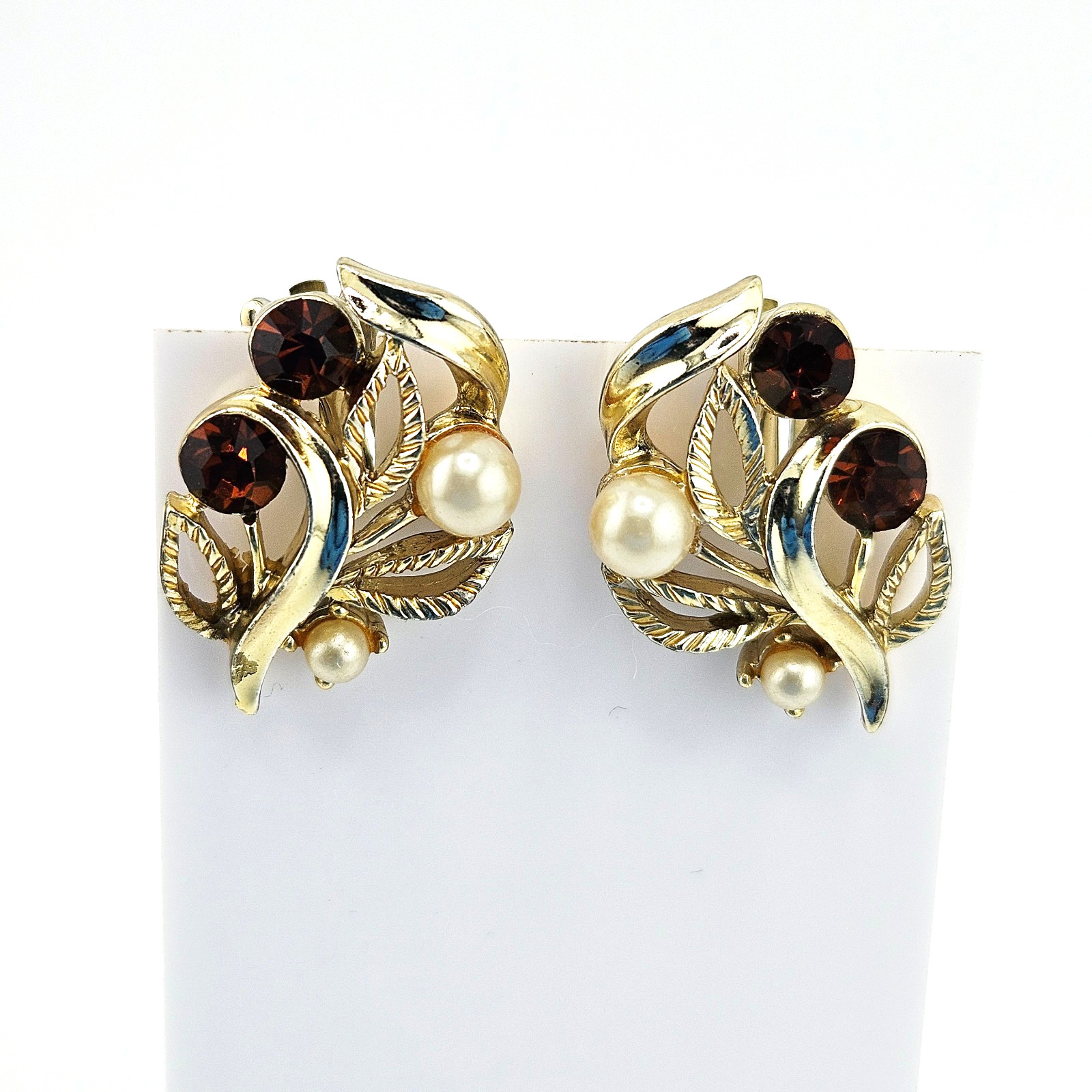 Vintage Signed LISNER Clip On Earrings Amber Rhinestone Faux Pearl Gold Tone MCM