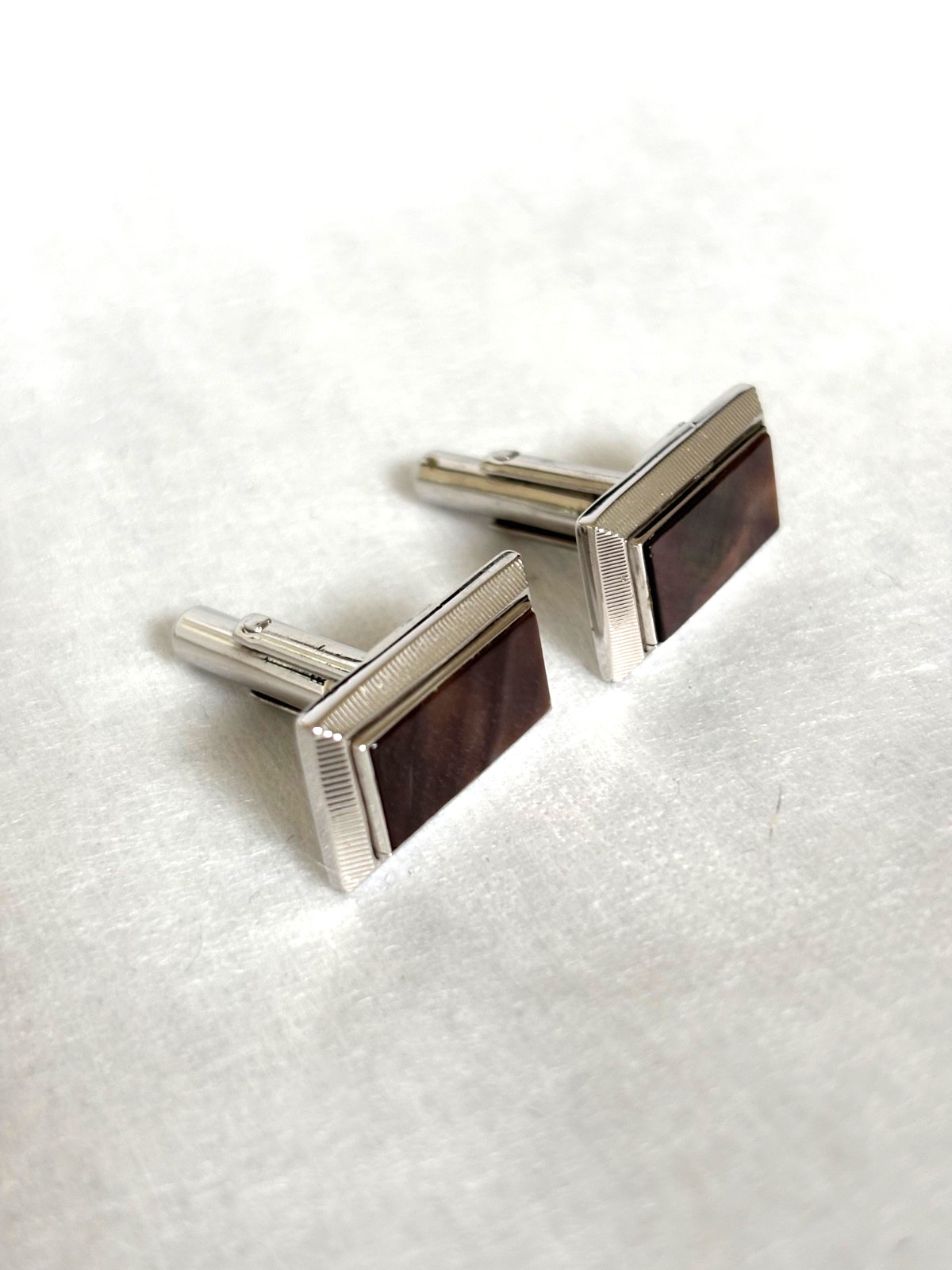 Vintage Japan Mid-Century Men’s Cufflinks Faux Shell Acrylic Silver Tone Retro