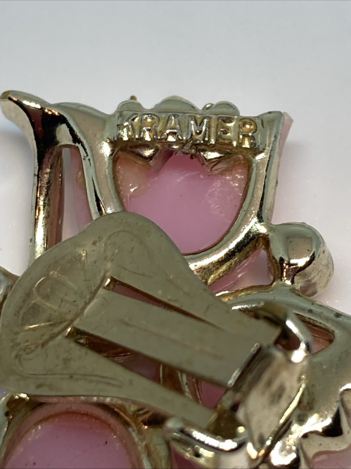 1960’S KRAMER PINK THERMOSET TULIP BEAD 16″ CHOKER NECKLACE & Clip On Earrings