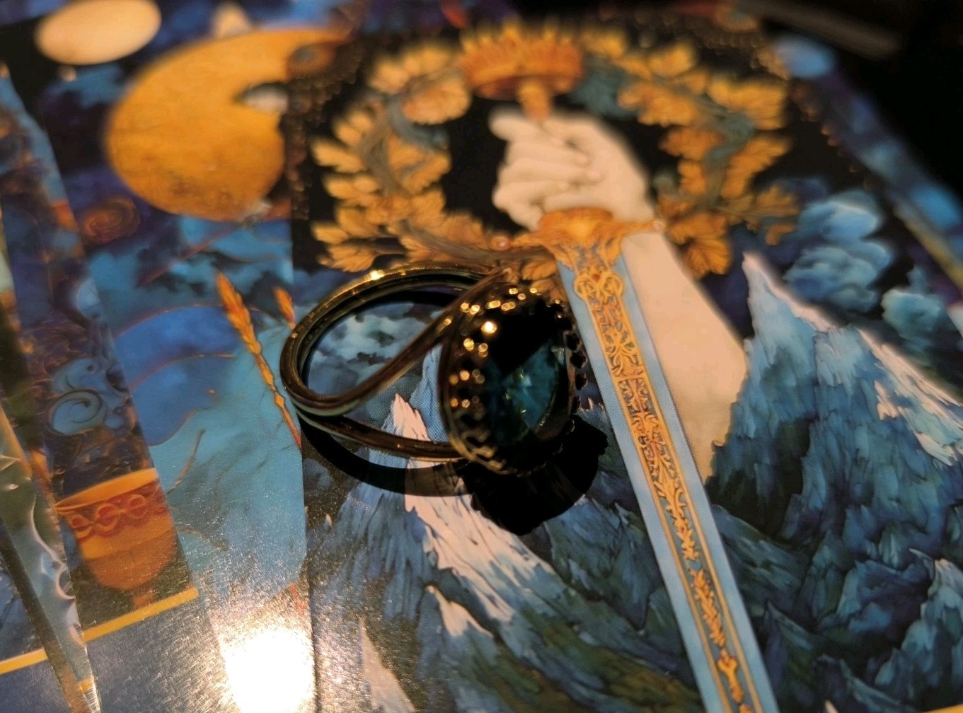 Lovely ring with blue cabochon