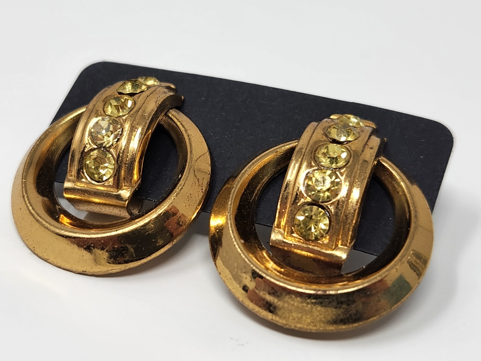 Signed CORO Gold Tone Yellow Rhinestone Screw-back Earrings Vintage Round Circle