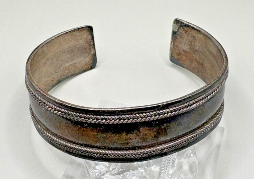 Vintage 925 Sterling Silver Wide Cuff Bracelet Rope Border Design 22.1g Unisex