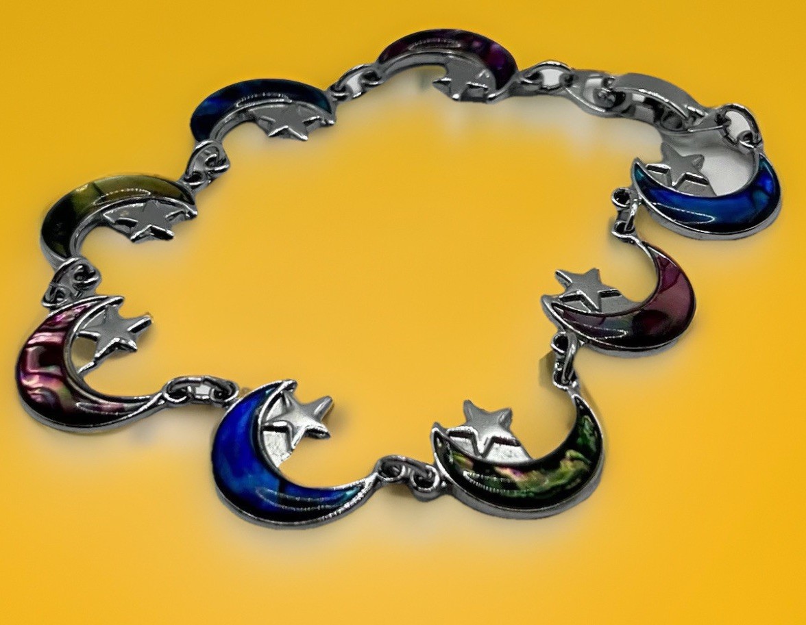 Celestial Moon Star⭐️Rainbow Dyed Abalone Charm Vintage Bracelet 7 Inch EUC