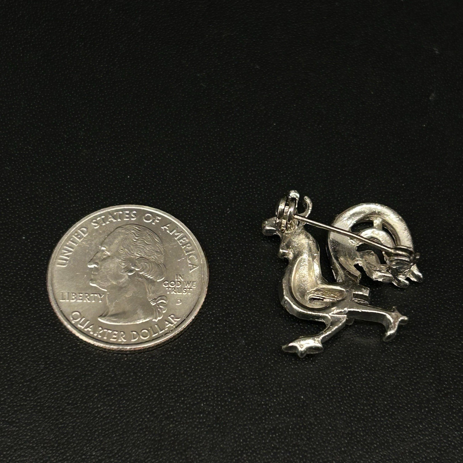 Lot Of 7 Silver Tone Vintage Brooches