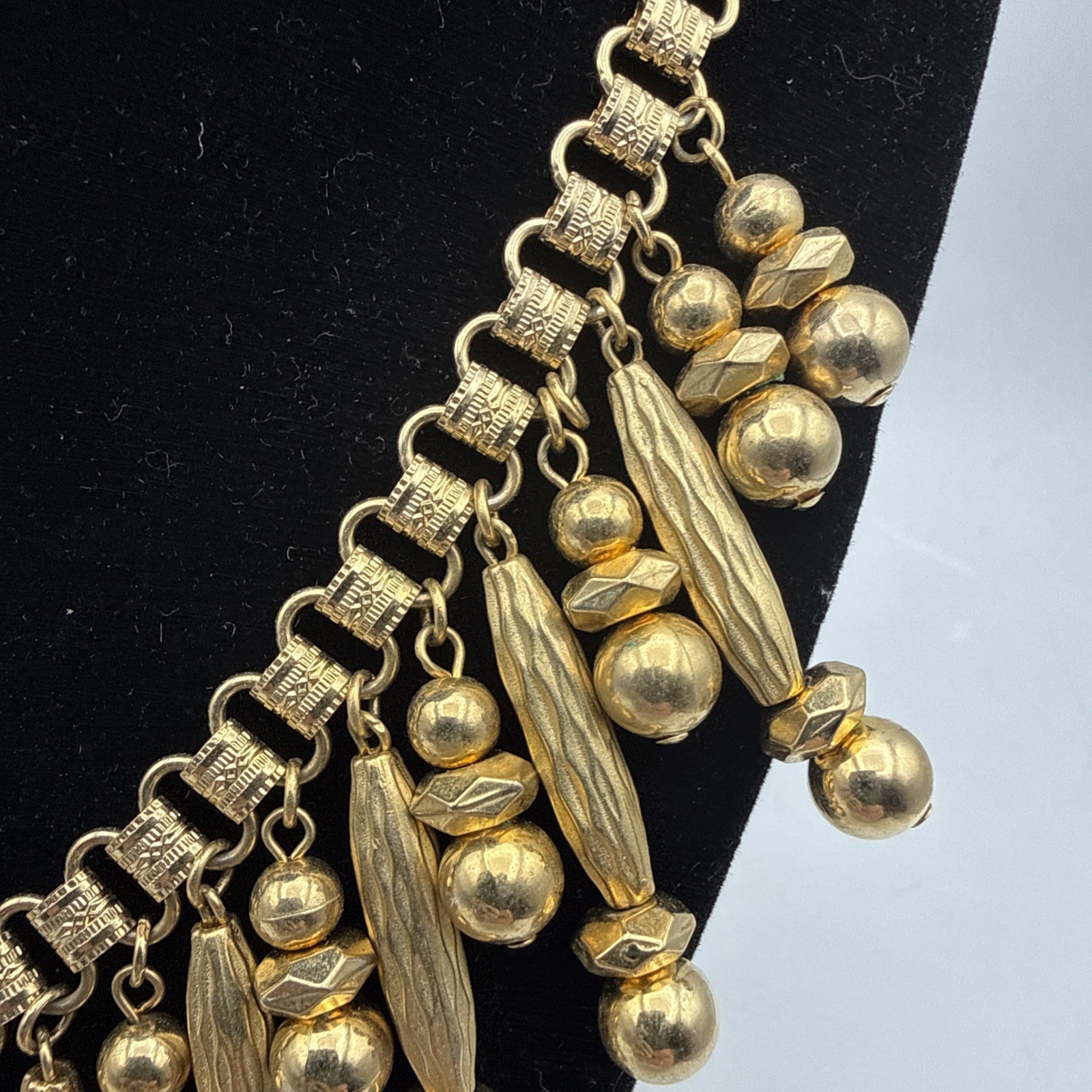 Vtg Coro Textured Dangle Fringe Gold Tone Necklace Fancy Book Chain Versatile