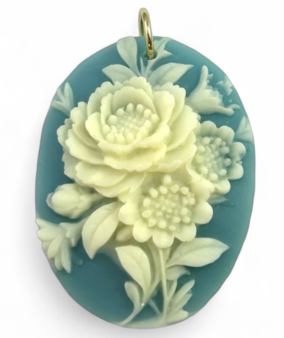 Vintage Cameo Charm Pendant Floral Cameo Jewelry For Women Victorian Style