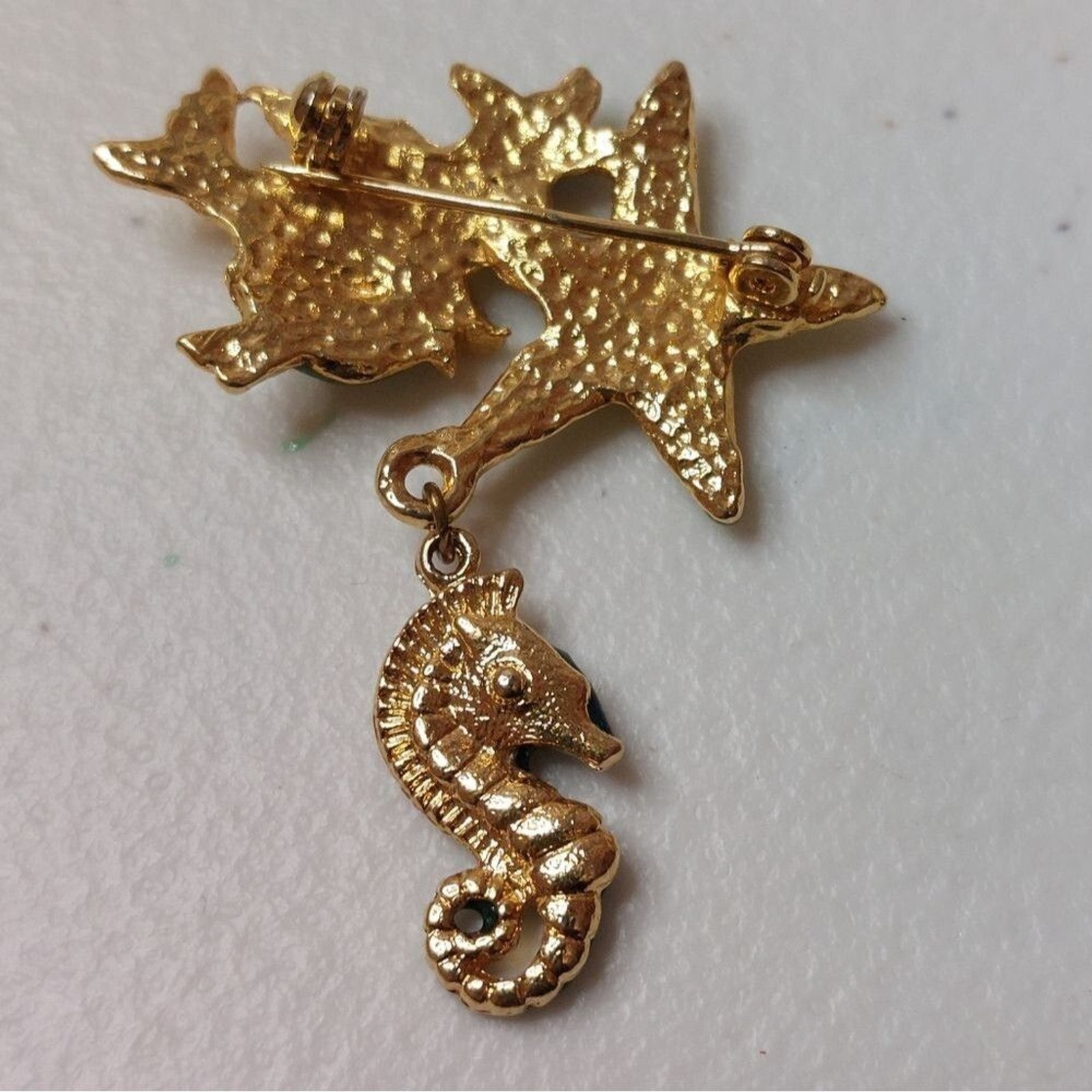 Vintage Gold Tone Enameled Sea Creatures Brooch Pin Fish Seahorse Starfish