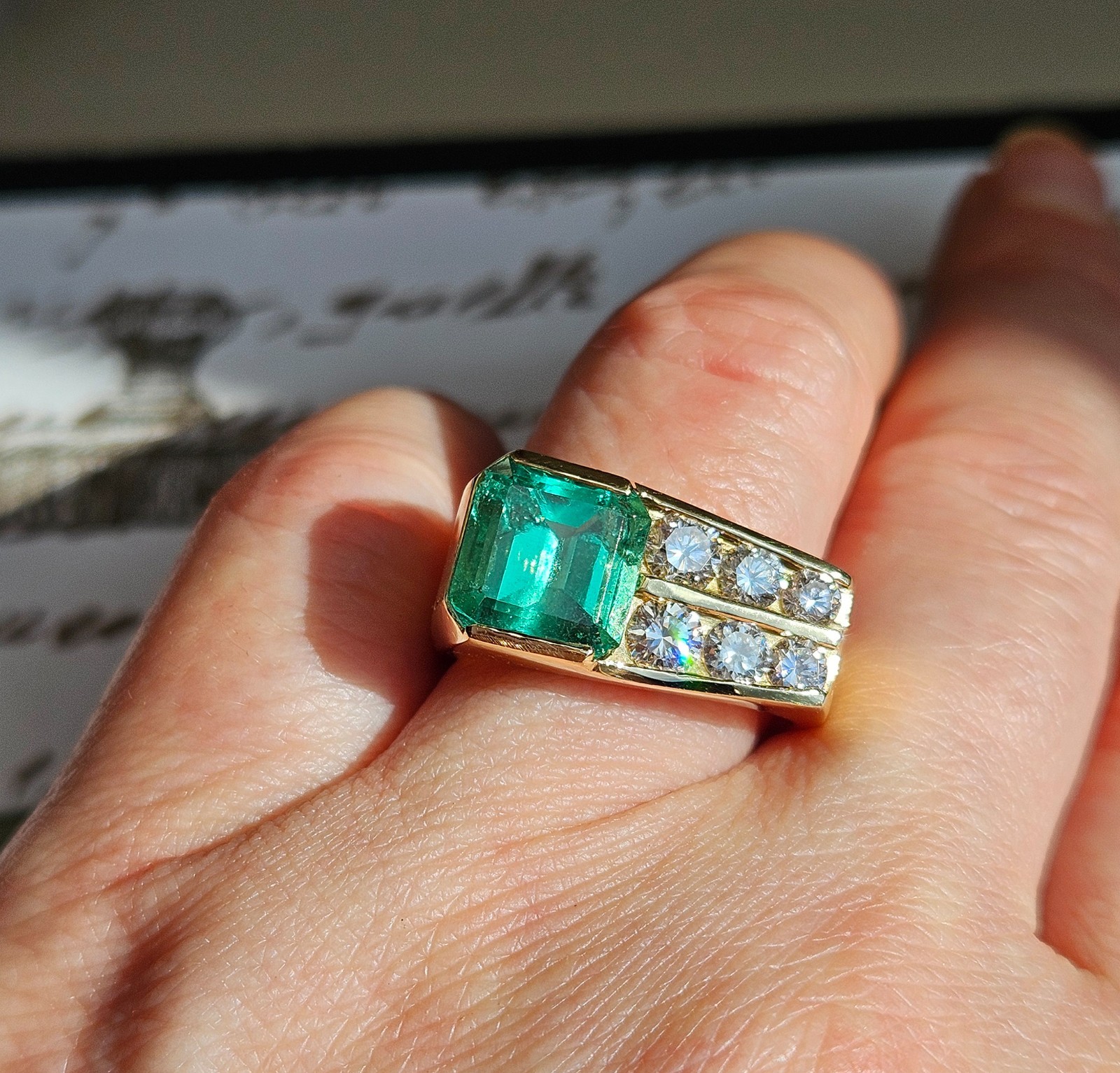 Vintage GIA 4.20ctw Natural Colombian Green Emerald Diamond 18K Yellow Gold Ring