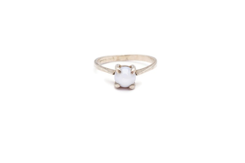 Vintage Sterling Silver 925 White Stone Ring Size 4.25
