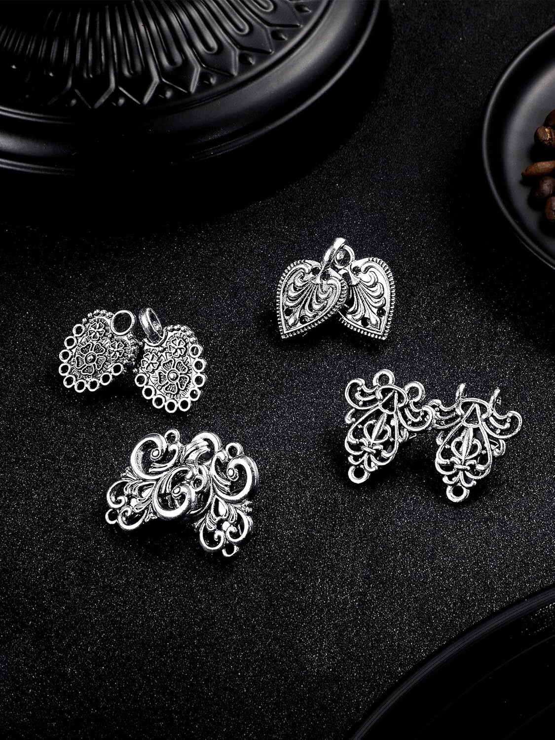 Elegant Vintage Sweater Clip Set – 4 Retro Shawl Collar Fasteners in Zinc Alloy