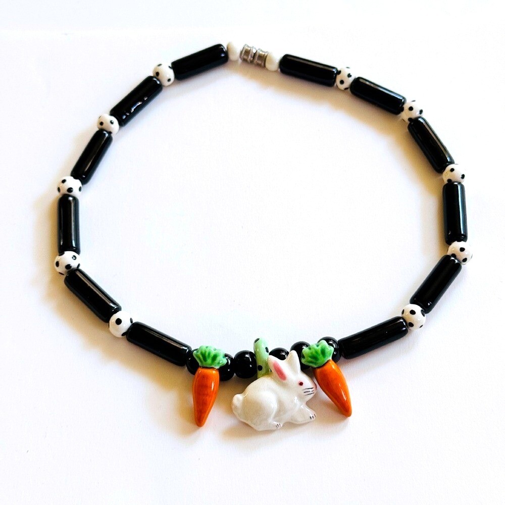 VTG Flying Colors white Rabbit Carrot necklace signed Ceramic Beads Artisan Fun