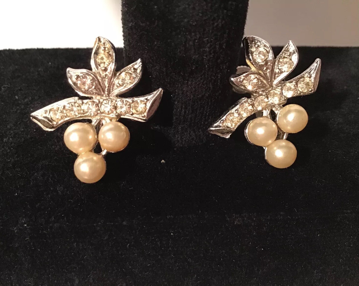 Imitation Pearl w Rhinestones Screw Back Earrings Bride Wedding Prom Vintage