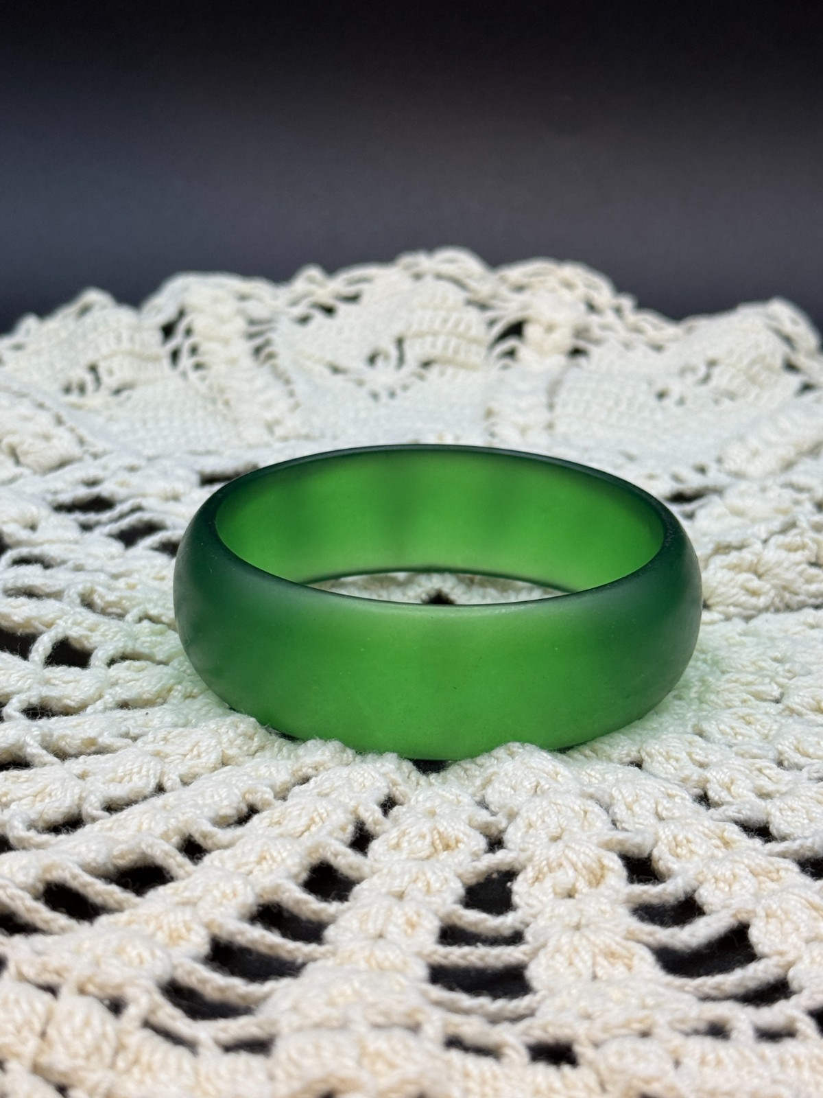 Vtg 1950s Translucent Spinach Green Lucite Dome Bangle Bracelet Seamless MCM