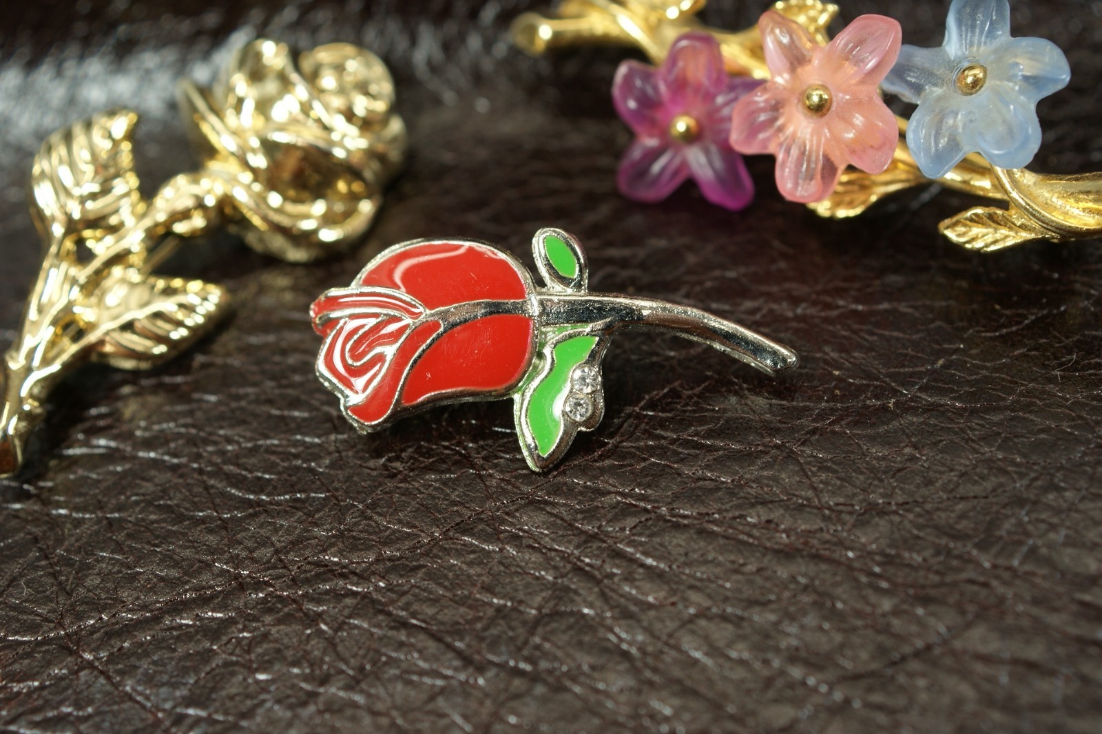 BR67 Vintage Brooch, Pin, Costume Jewelry, Lot of 3, Flowers