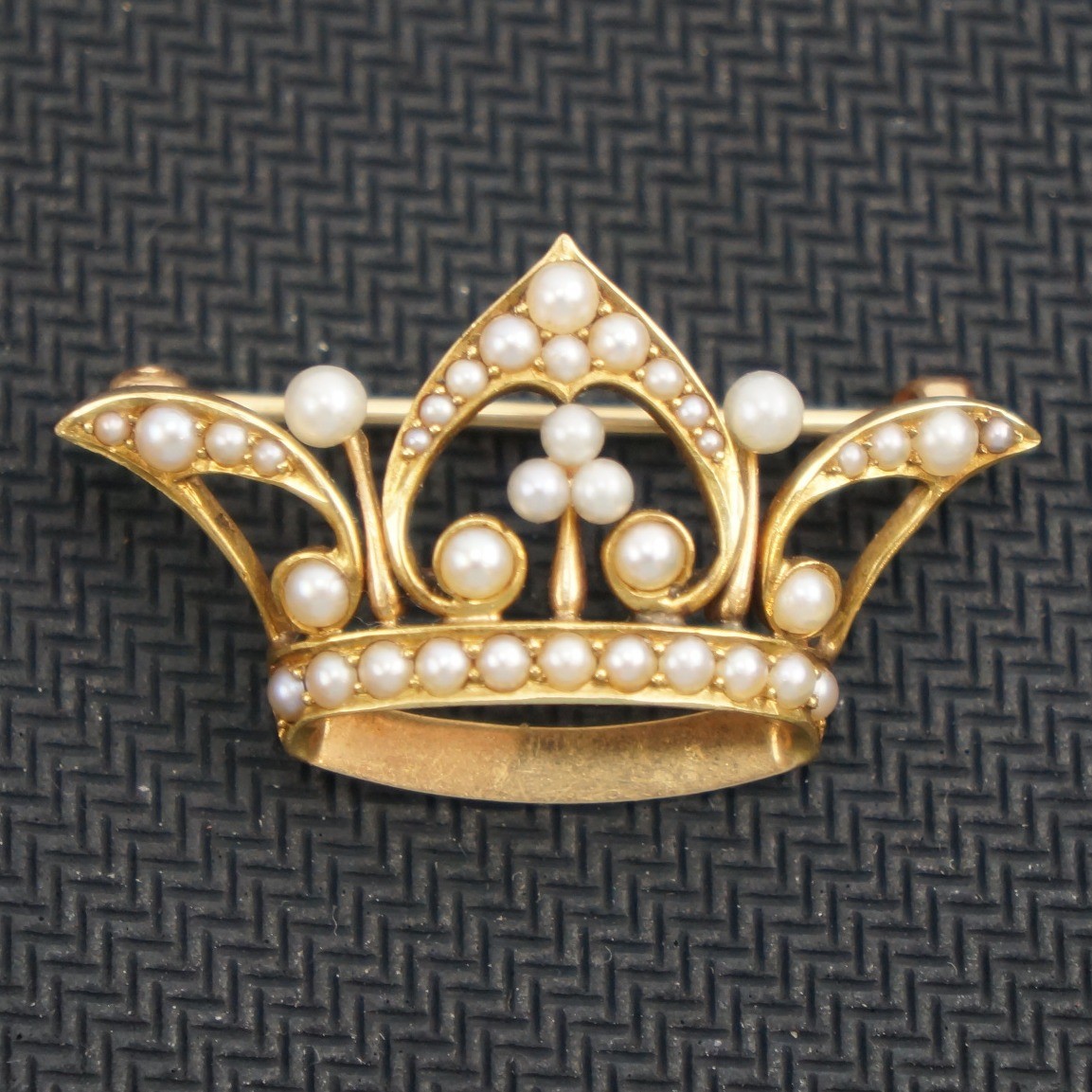 Antique Crown Brooch 14k Yellow Gold Seed Pearl Vintage Excellent 4g 1.125″