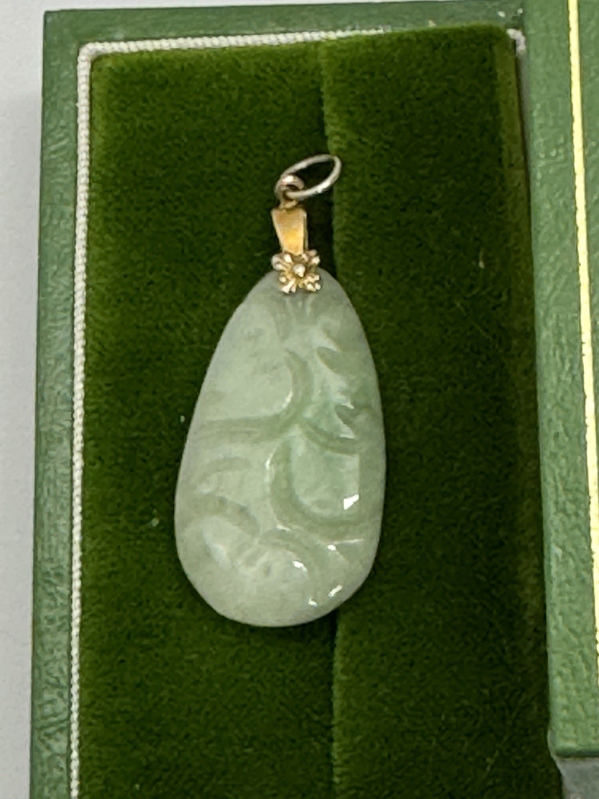 Vintage Carved Jade Pendant Green 1.5″