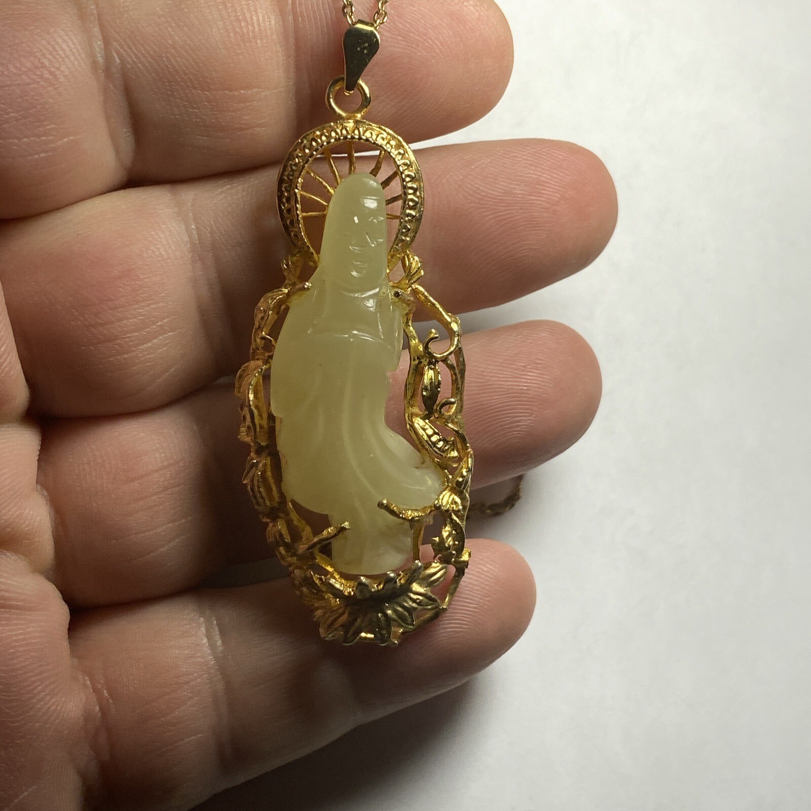 Hobe Necklace Green Jade Buddha Guan Yin Vintage Unused Natural Jade