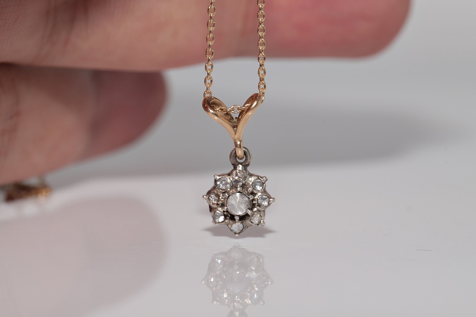 Antique Circa 1900s 18k Gold Top Silver Natural Rose Cut Diamond Necklace