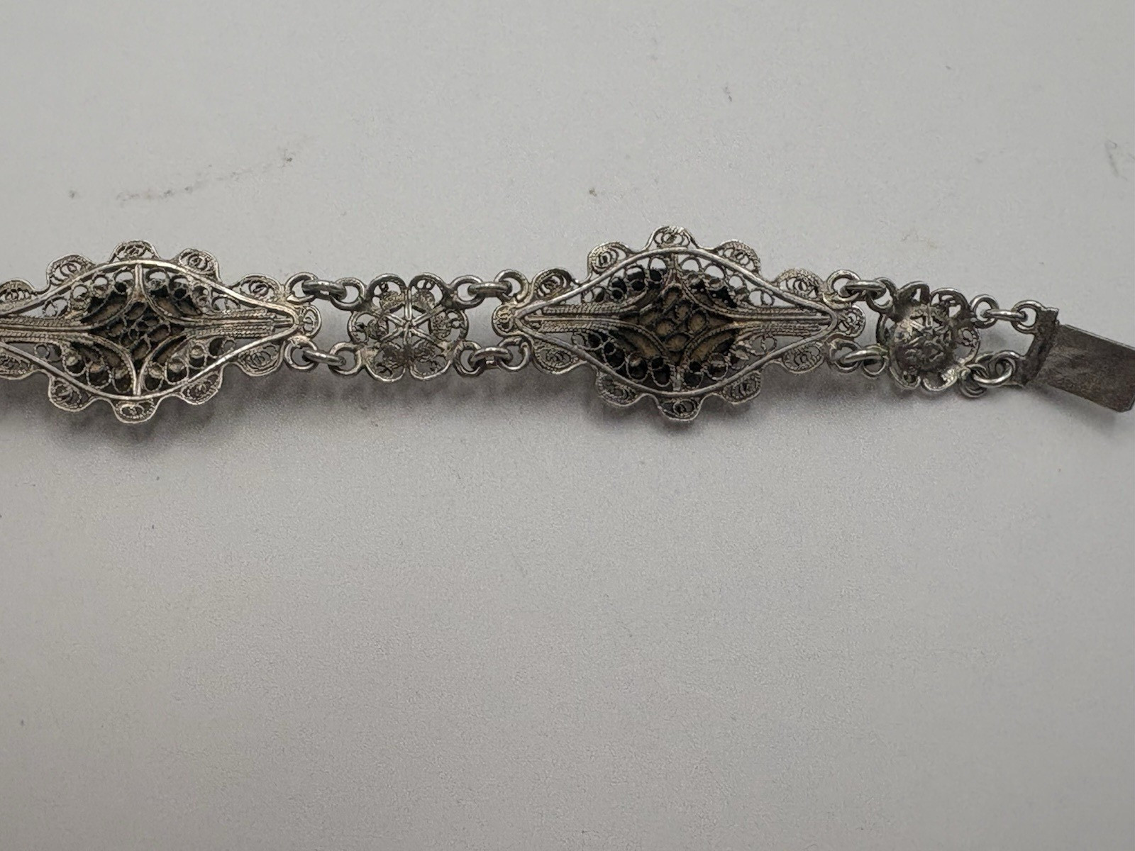 Antique 800 Silver Filigree Bracelet with Coral Cabochons 7 1/2″ Signed Etruscan
