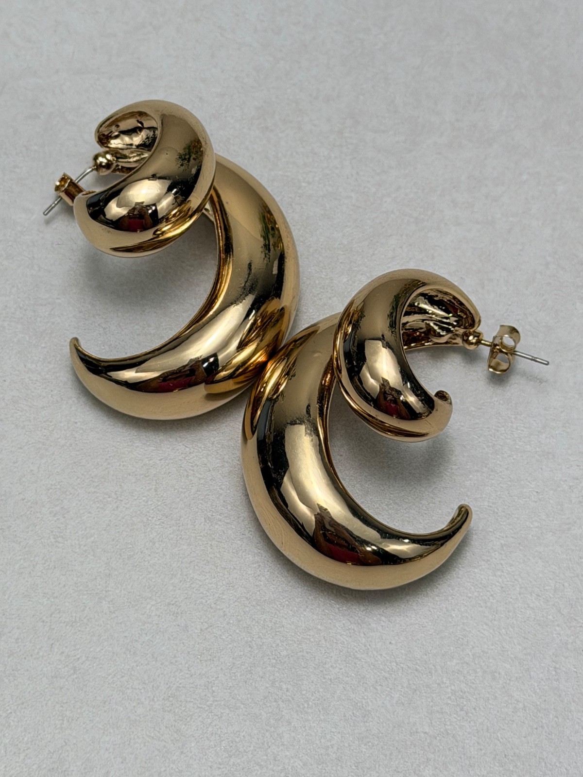Zara Chunky Gold Tone Double Hoop Sculptural Earrings Trendy Bold NWOT Statement