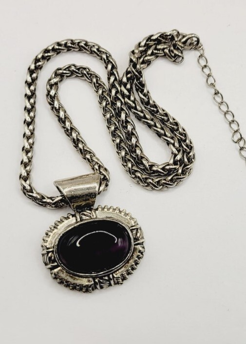 Pendant Necklace Purple CAT EYE Large Silver tone Sliding 21 in Vintage