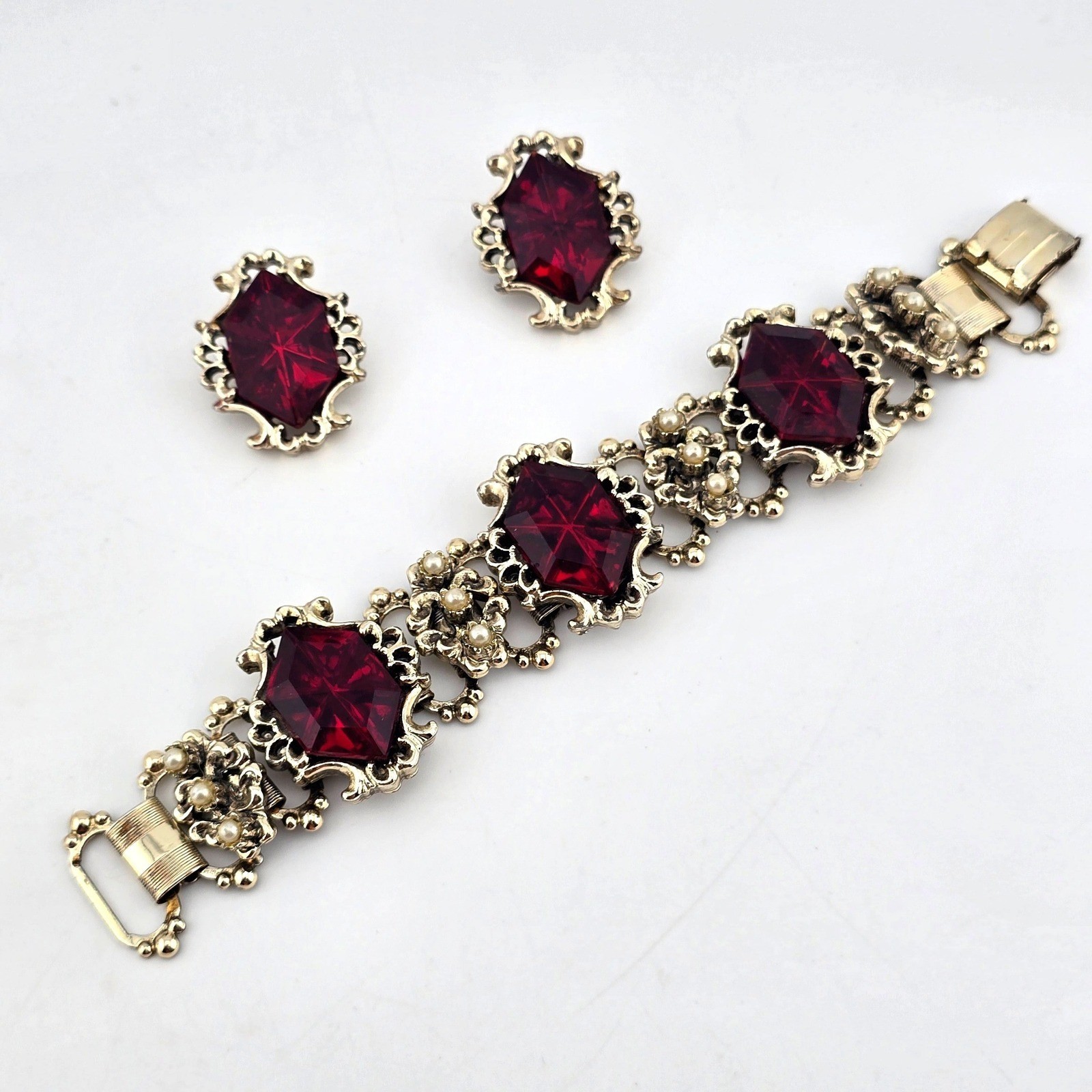 Vintage Art Deco Red Glass Gold Tone Panel Bracelet & Clip On Set