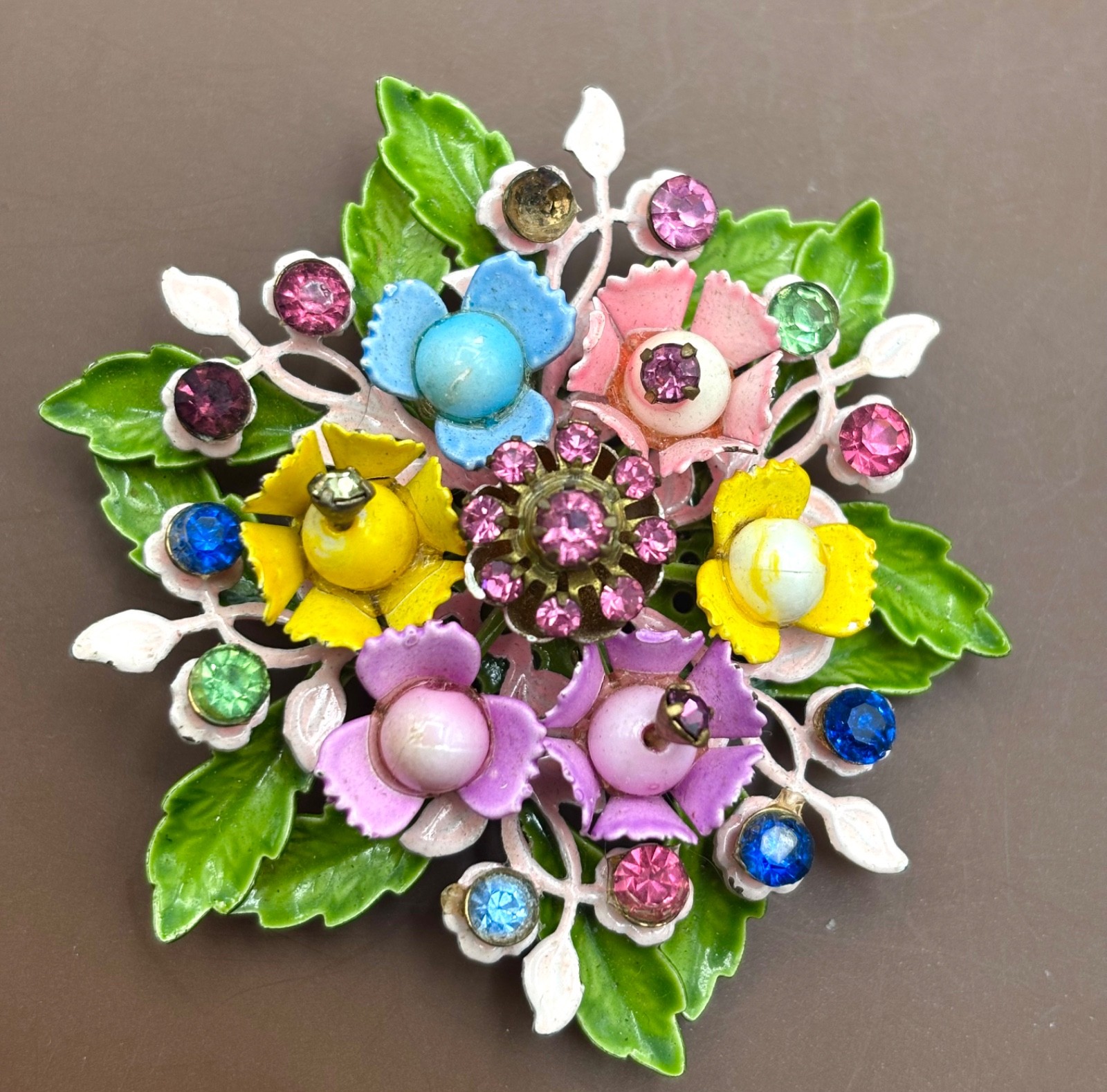Vintage to Mod flower brooch LOT~17 Pieces~Huge Lady Bug~Porcelain~Spring💐