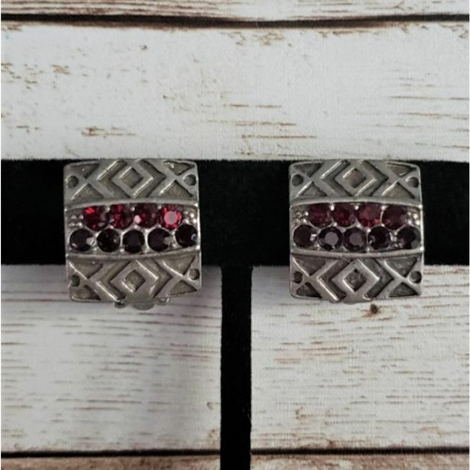Vintage Clip On Earrings Shades of Red & Patterned Dark Grey Metal