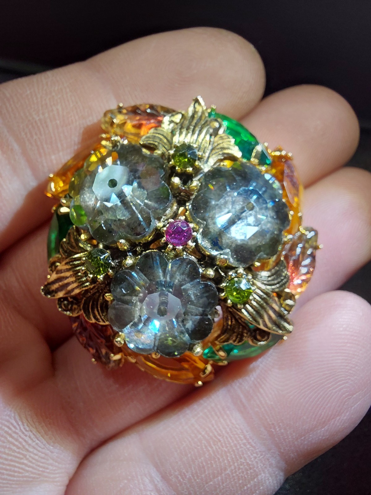 Vtg. JULIANA (Delizza & Elster) Domed Crystal Brooch- 1-5/8″ Dia.- Gorgeous!