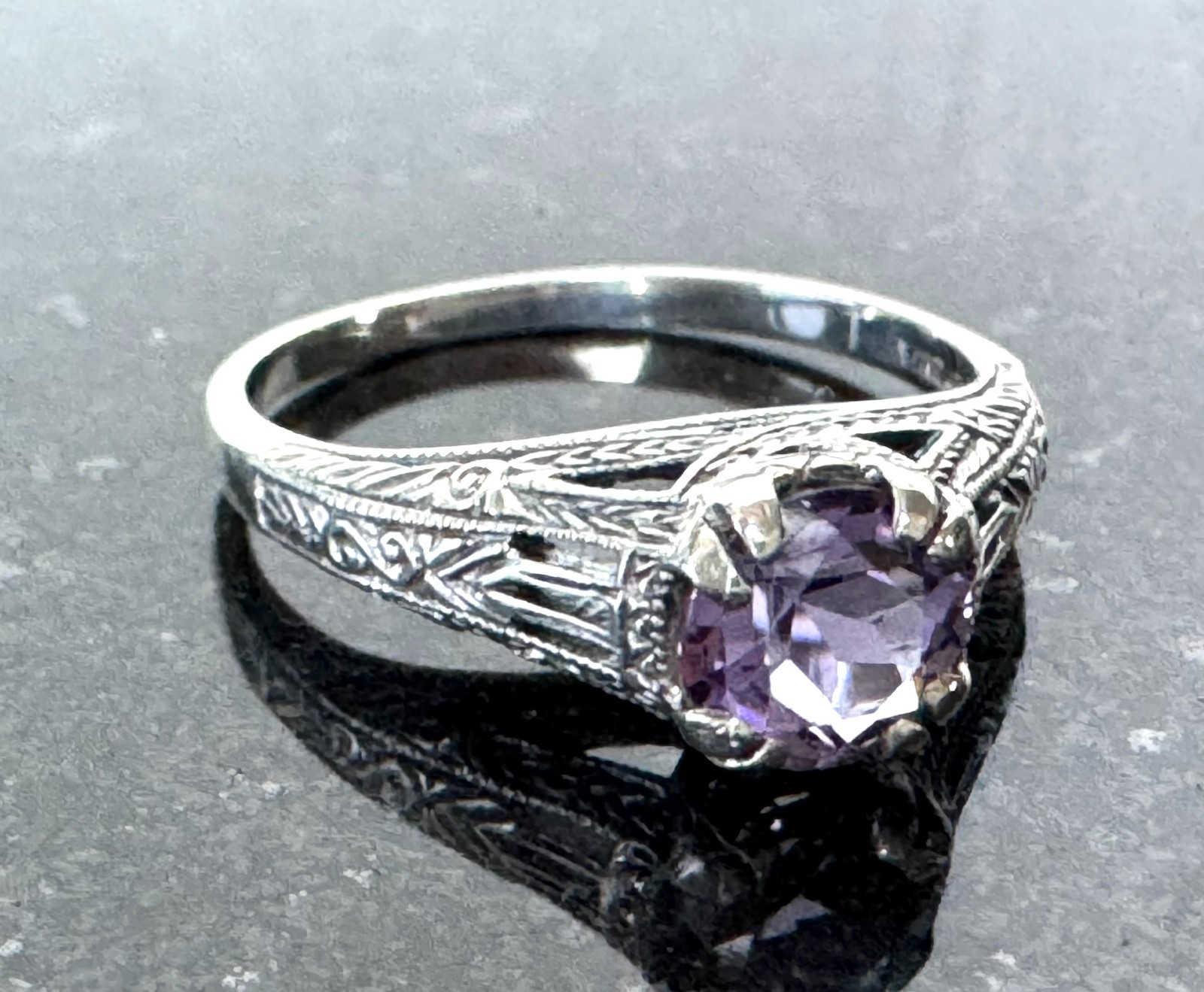 Vintage Sterling Silver 925 Ring Lavender Stone Size 6.75