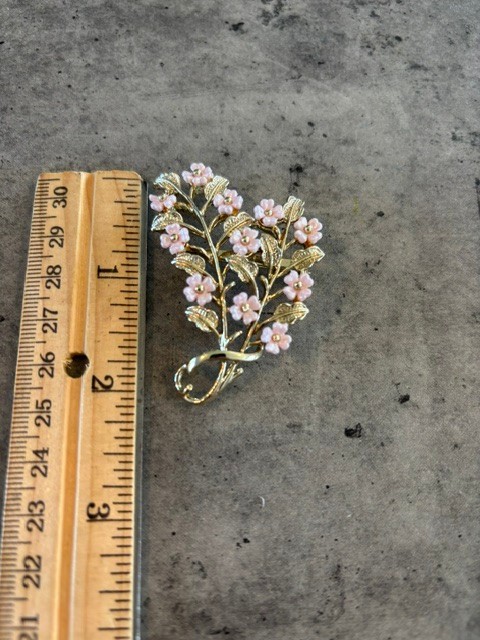 Vintage Flower Brooch Pink Gold Tone Layers