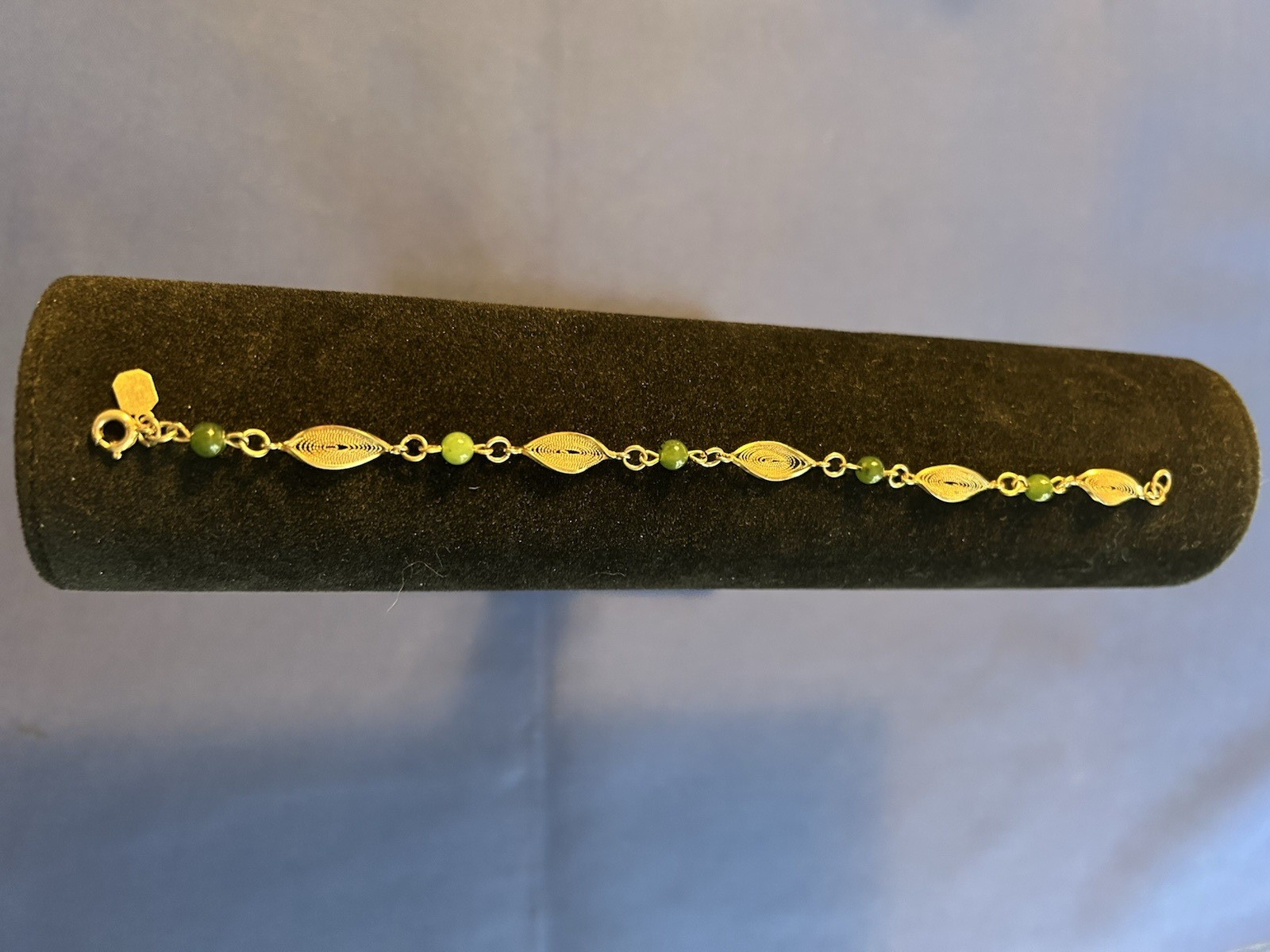 Vintage 1/20th 12kgold filled Asian jade beads Karen Lynne bracelet size 7 inch